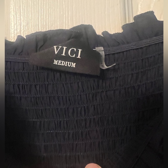 VICI NEVER WORN: satin smocked dress - Picture 2 of 3